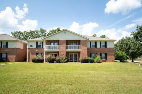 100 Manor Ct, Greenville, AL 36037