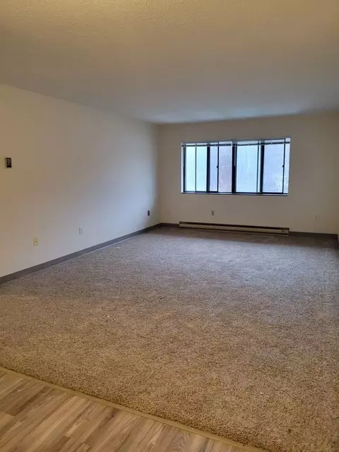 1015 E Central Entrance, Duluth, MN 55811