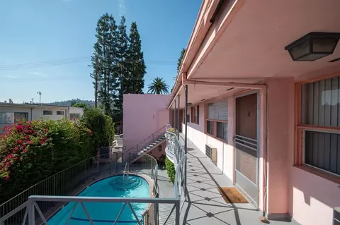 11143 Aqua Vista St, North Hollywood, CA 91602