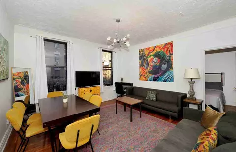 200 E 11th St, New York, NY 10003