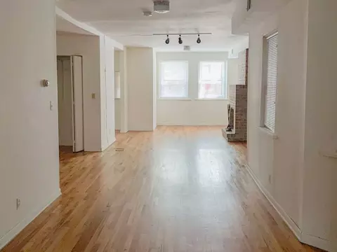 2600 N Racine Ave, Chicago, IL 60614