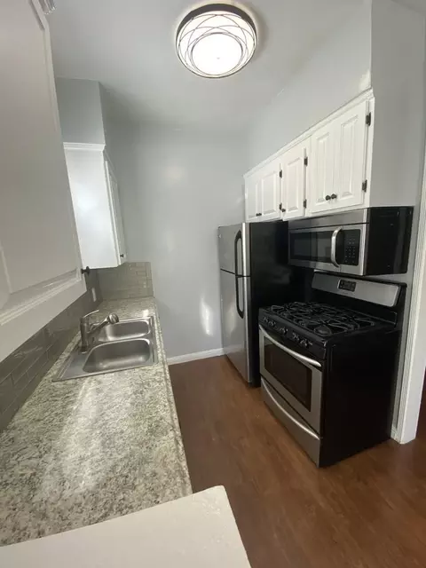 921 S Serrano Ave, Los Angeles, CA 90006