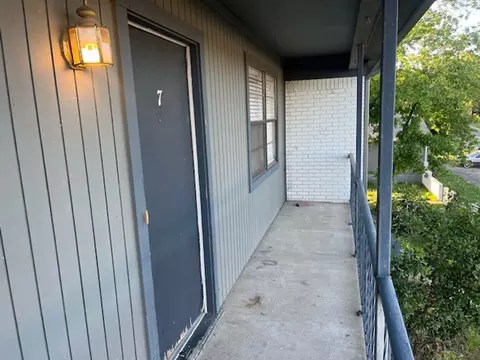 2018 Sanford Dr, Little Rock, AR 72227