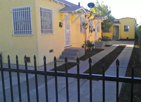 1132 1134 12 E 81st St #1132-1132, Los Angeles, CA 90001