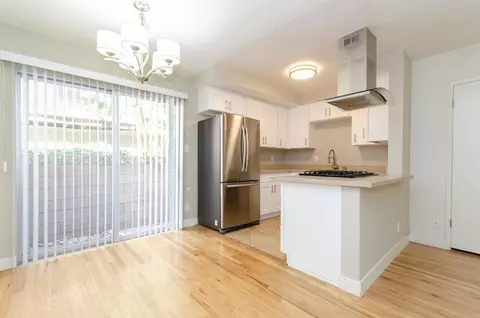 1430 S Barrington Ave, Los Angeles, CA 90025