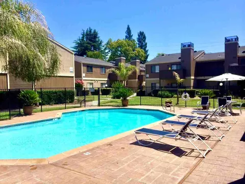 2727 Walnut Ave, Carmichael, CA 95608 photo 6