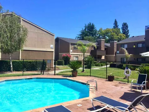 2727 Walnut Ave, Carmichael, CA 95608 photo 3