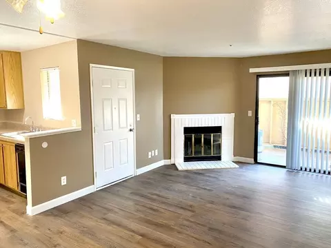 2727 Walnut Ave, Carmichael, CA 95608 photo 9