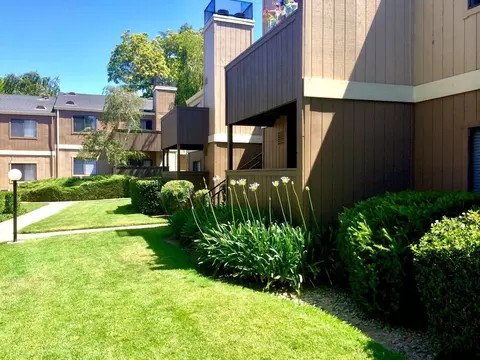 2727 Walnut Ave, Carmichael, CA 95608 photo 2