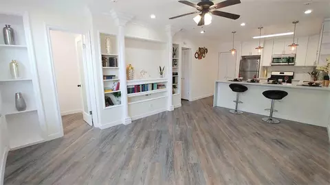 2054 Argyle Ave, Los Angeles, CA 90068