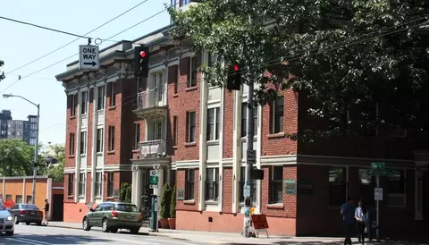 320 Cedar St, Seattle, WA 98121