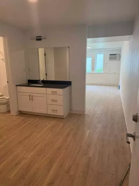 4711 University Ave, Cedar Falls, IA 50613 photo 9