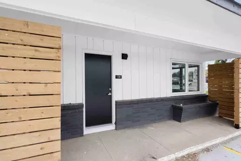 4711 University Ave, Cedar Falls, IA 50613 photo 2