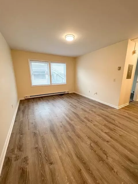 42 Intervale Ave, Burlington, VT 05401