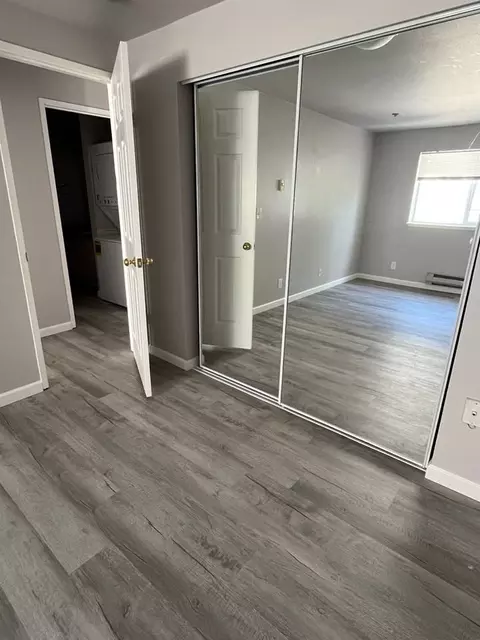 12329 Roosevelt Way NE, Seattle, WA 98125 photo 2