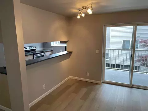 12329 Roosevelt Way NE, Seattle, WA 98125 photo 7