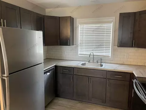 550 Winfield Dr, Bowling Green, KY 42103