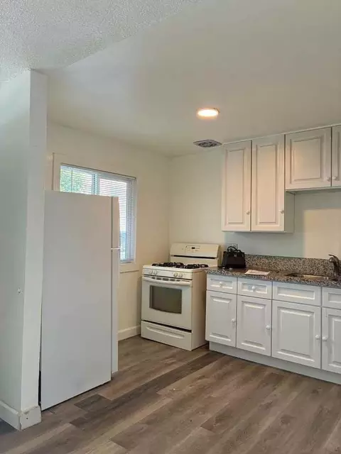 412 3rd St, West Sacramento, CA 95605