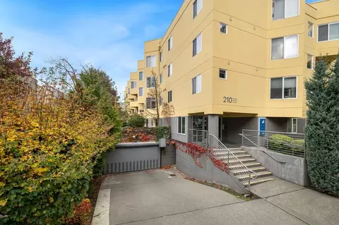 210 E Blaine St, Seattle, WA 98102