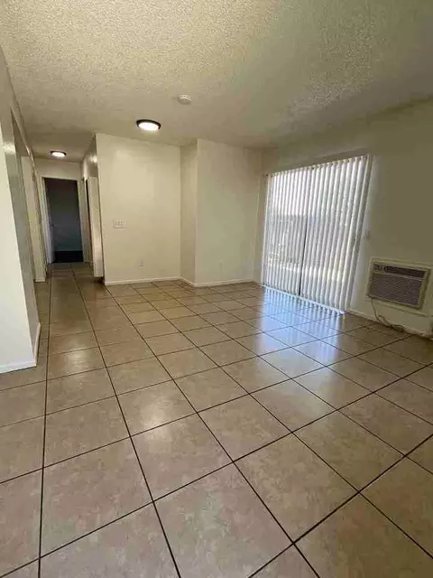 5910 Warren St, Riverside, CA 92503