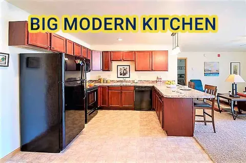 2016 33rd St NW, Minot, ND 58703