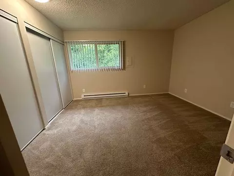 2311 SE Courtney Ave, Oak Grove, OR 97222