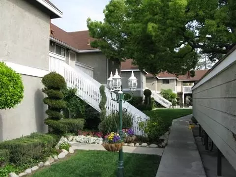 360 390 North San Antonio, Upland, CA 91786