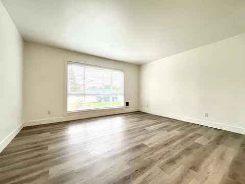 13555 SW Jenkins Rd, Cedar Hills, OR 97005 photo 3
