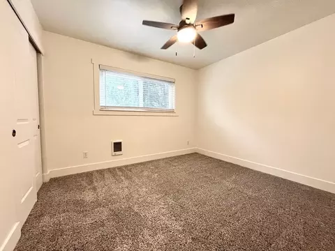 13555 SW Jenkins Rd, Cedar Hills, OR 97005 photo 4
