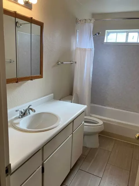 321 T St, Sacramento, CA 95811