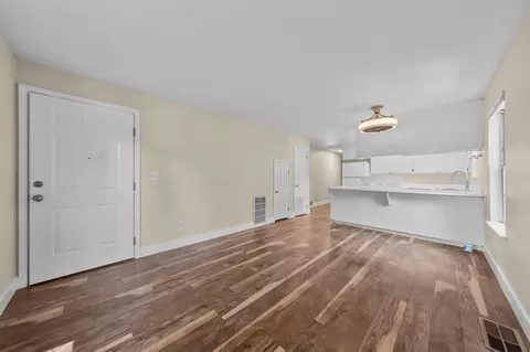 321 T St, Sacramento, CA 95811
