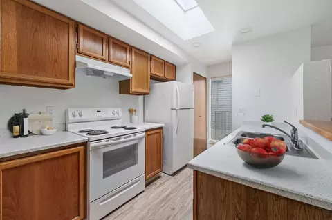11249 NE 36th Pl, Bellevue, WA 98004