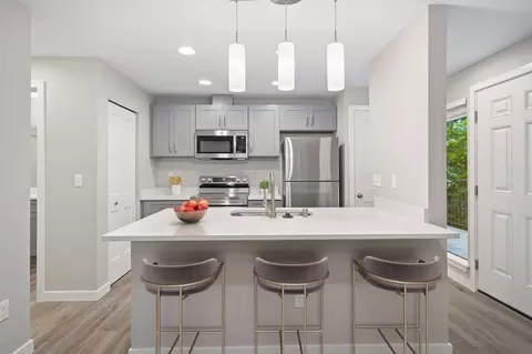 11249 NE 36th Pl, Bellevue, WA 98004