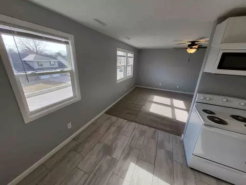3342 Heatherton Dr, Davenport, IA 52804