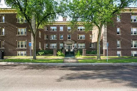 1435 W 31st St, Minneapolis, MN 55408