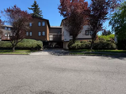 3109 NE 11th Pl, Renton, WA 98056