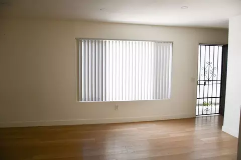 994 Valencia St, Costa Mesa, CA 92626 photo 9
