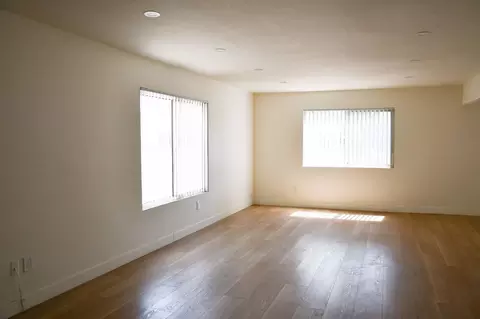 994 Valencia St, Costa Mesa, CA 92626 photo 8
