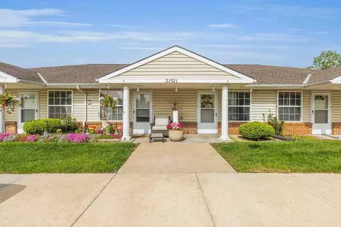 21541 S Main St, Spring Hill, KS 66083