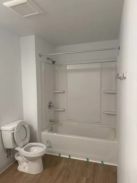 4711 University Ave, Cedar Falls, IA 50613 photo 4