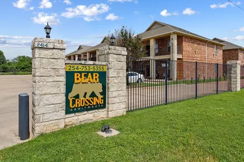 2406 S University Parks Dr, Waco, TX 76706