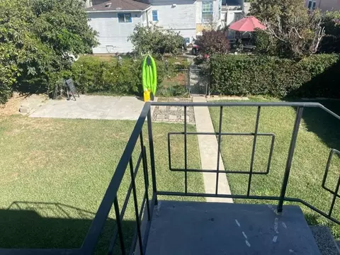 827 Cedar Ave, Long Beach, CA 90813 photo 2