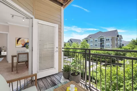 719 Fallsgrove Dr, Rockville, MD 20850 photo 16