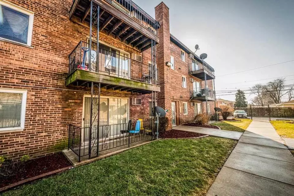  1677 State St, Calumet City, IL 60409 photo 12