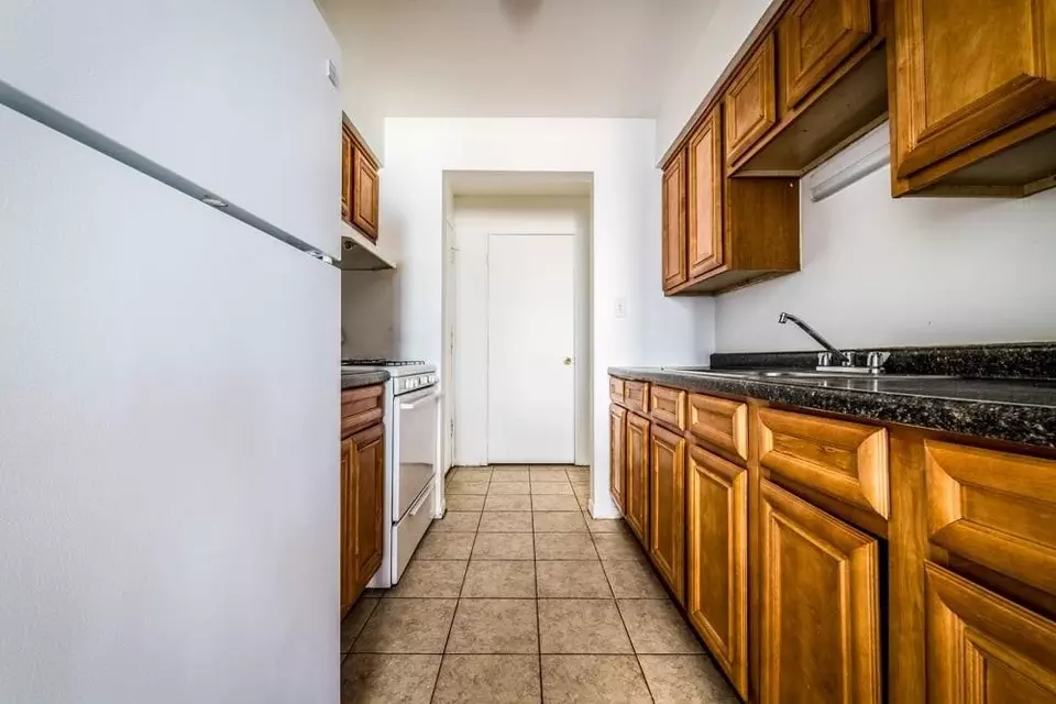  1677 State St, Calumet City, IL 60409 photo 3