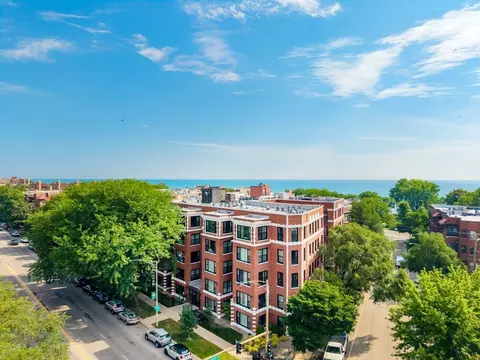 7645 N Sheridan Rd, Chicago, IL 60626