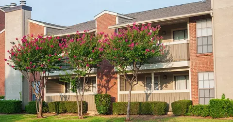 5801 Bridge St, Fort Worth, TX 76112