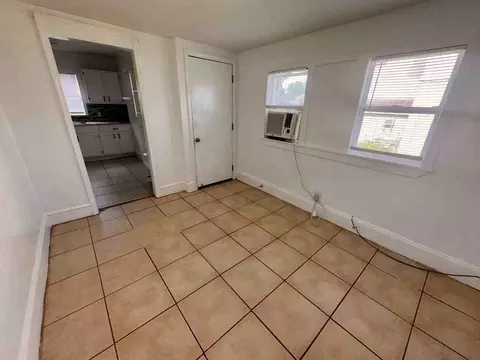 2330 S Fern Creek Ave, Orlando, FL 32806