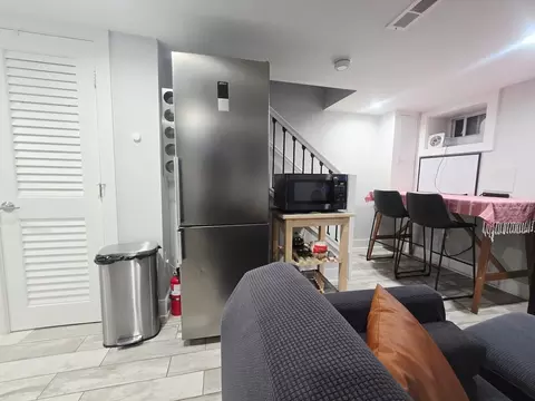 1425 P St NW, Washington, DC 20005 photo 2
