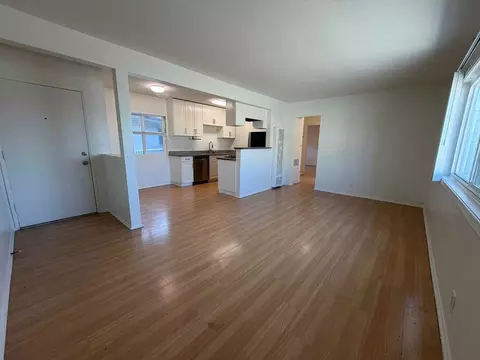 201 1st St, Huntington Beach, CA 92648
